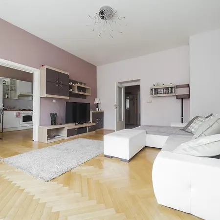 Apartmán Zahrebska Praha